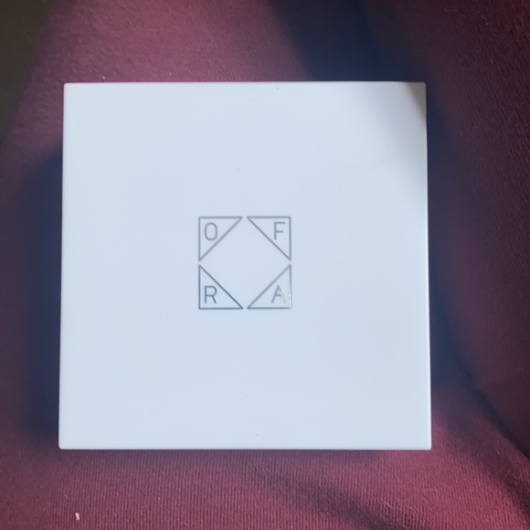 Ofra Cosmetics Banana Powder - Picture 2 of 4